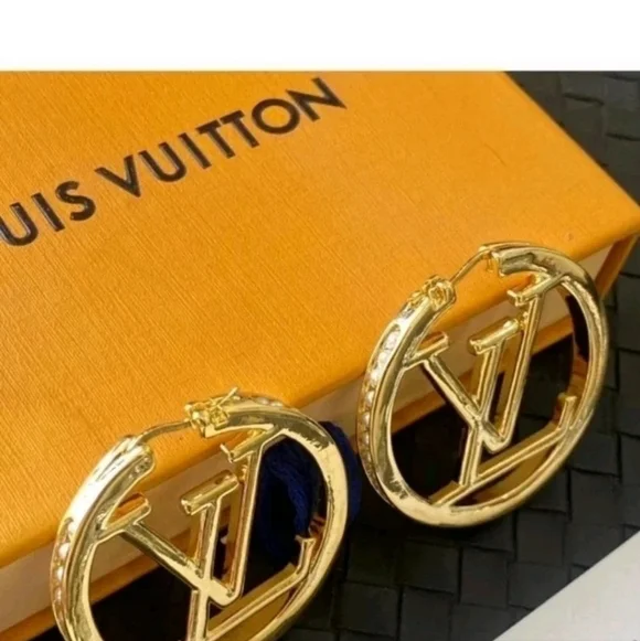 Louis Vuitton Gold Logo Pearl  Hoop Earrings NEW RARE - Picture 15 of 16